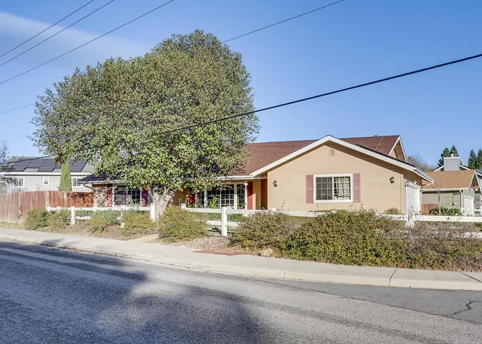 Lovely Templeton Home Near 200 Wineries!